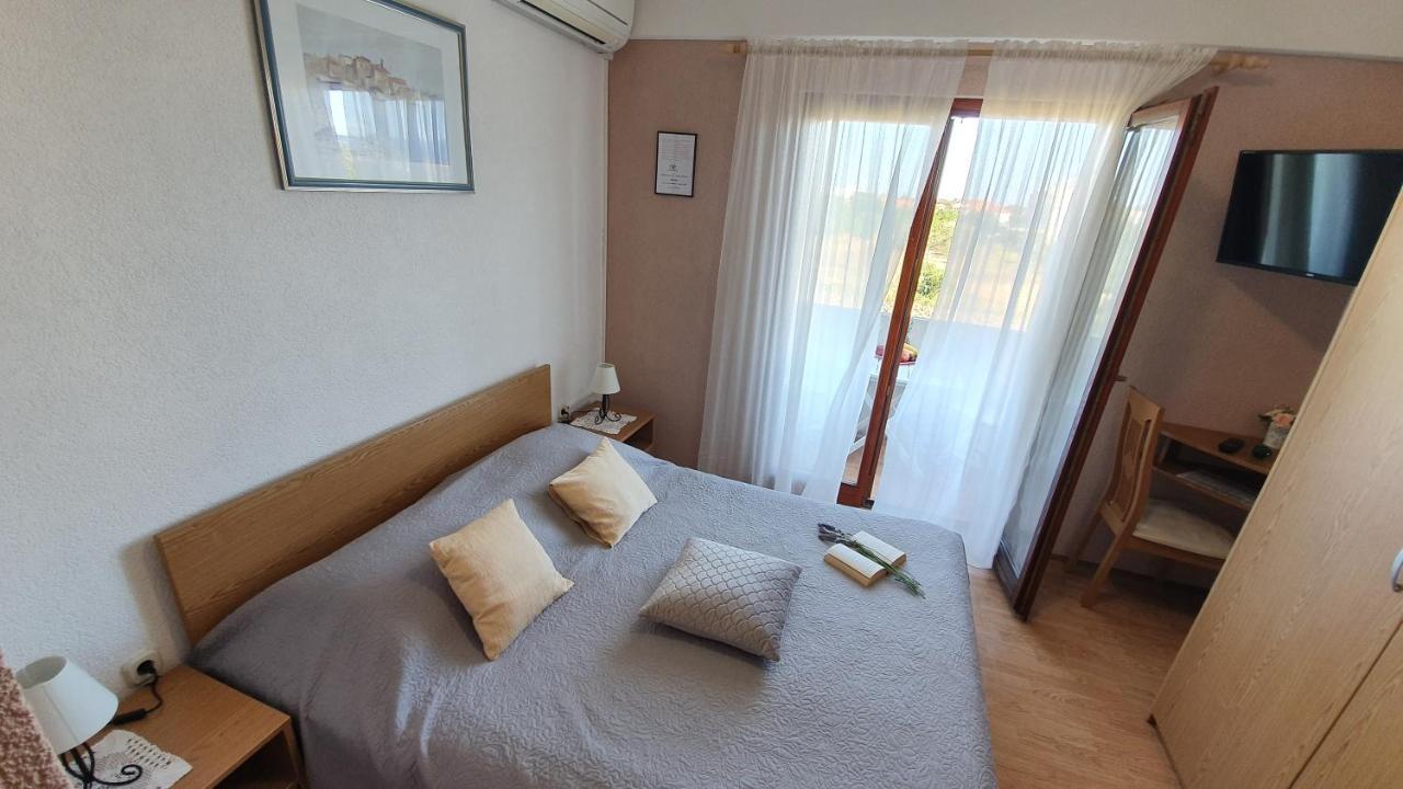 Apartma Sime