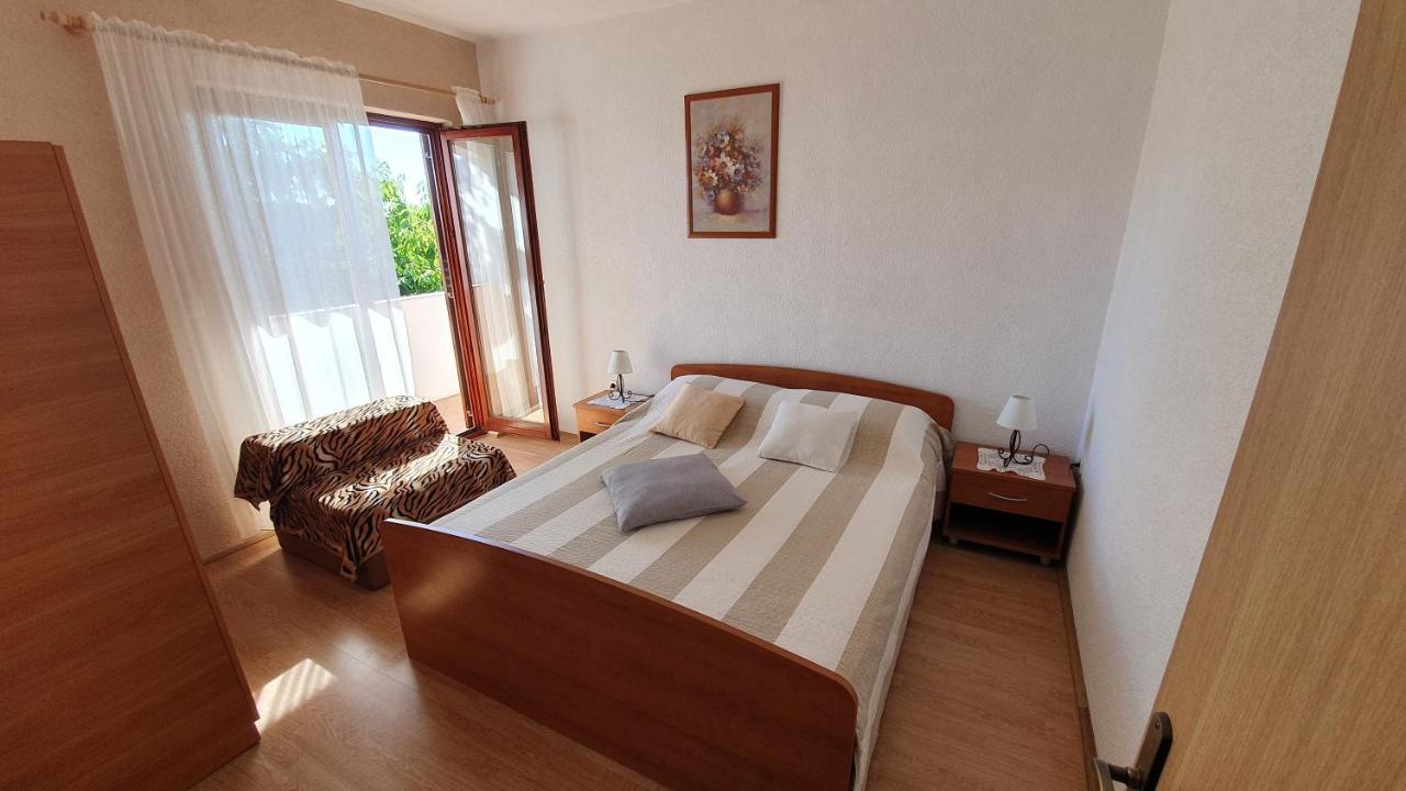 Sime Apartment *